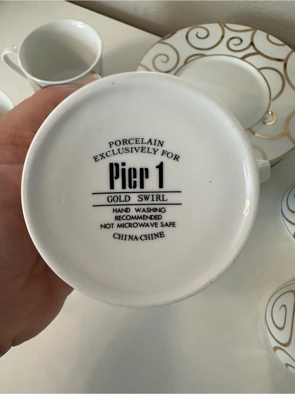 Pier 1 Porcelain Gold Swirl Tea Cups and Saucers -set of 6